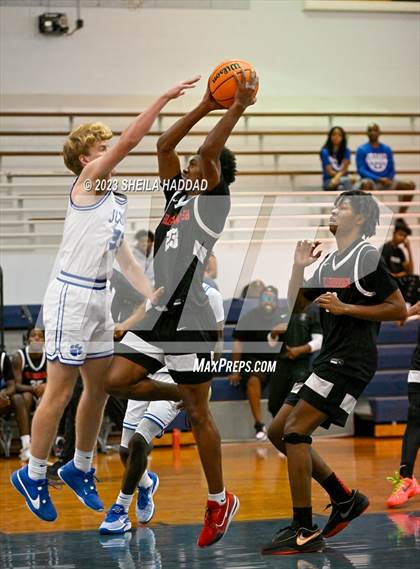Thumbnail 3 in Hillsborough @ Jesuit photogallery.