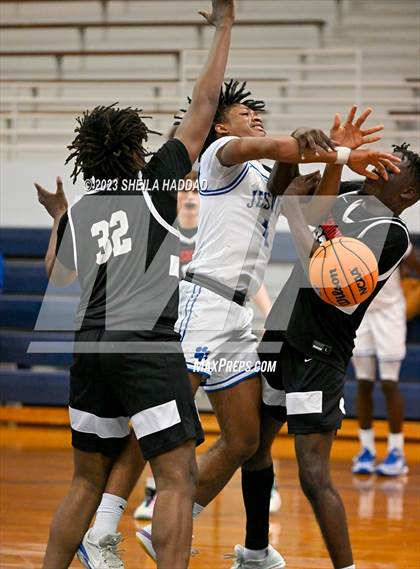 Thumbnail 1 in Hillsborough @ Jesuit photogallery.