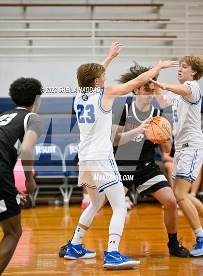Thumbnail 1 in Hillsborough @ Jesuit photogallery.