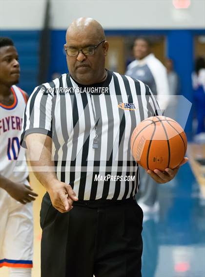 Thumbnail 1 in East St. Louis vs. St. Louis University photogallery.