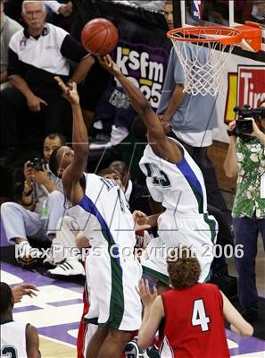 Thumbnail 3 in Horizon vs. Sacred Heart Cathedral (CIF State D4 Final) photogallery.