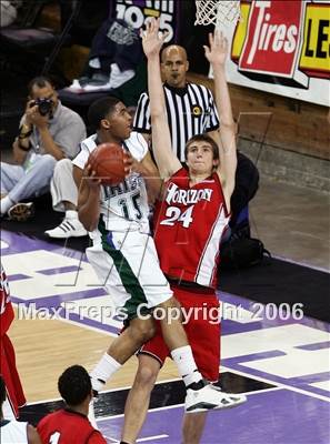 Thumbnail 1 in Horizon vs. Sacred Heart Cathedral (CIF State D4 Final) photogallery.
