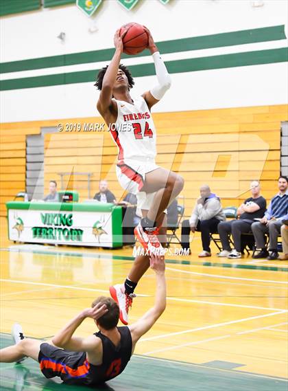Thumbnail 3 in Chaparral vs. Thunderbird (Sunnyslope Hoopsgiving Basketball Tournament) photogallery.