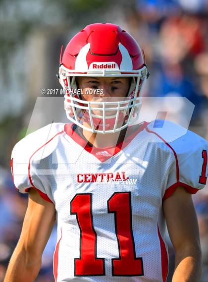 Thumbnail 3 in Hinsdale Central vs. St. Xavier (Crosstown Showdown) photogallery.