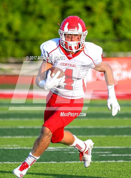 Thumbnail 3 in Hinsdale Central vs. St. Xavier (Crosstown Showdown) photogallery.