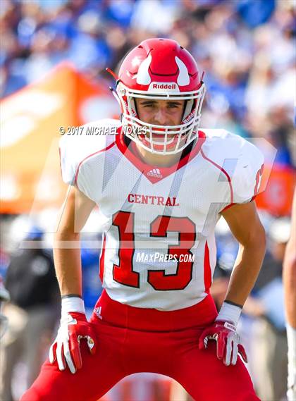 Thumbnail 3 in Hinsdale Central vs. St. Xavier (Crosstown Showdown) photogallery.