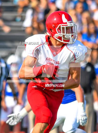 Thumbnail 1 in Hinsdale Central vs. St. Xavier (Crosstown Showdown) photogallery.