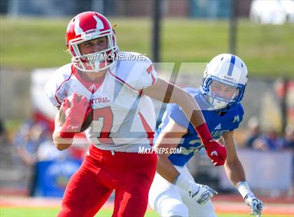 Thumbnail 1 in Hinsdale Central vs. St. Xavier (Crosstown Showdown) photogallery.