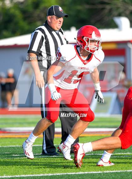 Thumbnail 1 in Hinsdale Central vs. St. Xavier (Crosstown Showdown) photogallery.