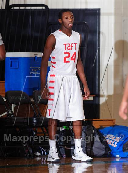 Thumbnail 1 in Pearce vs. Taft (McDonald's Texas Invitational) photogallery.