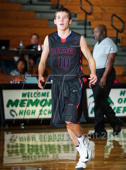 Thumbnail 2 in Pearce vs. Taft (McDonald's Texas Invitational) photogallery.