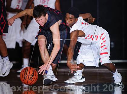 Thumbnail 2 in Pearce vs. Taft (McDonald's Texas Invitational) photogallery.