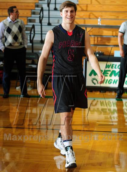 Thumbnail 3 in Pearce vs. Taft (McDonald's Texas Invitational) photogallery.