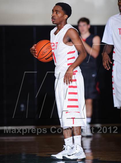 Thumbnail 3 in Pearce vs. Taft (McDonald's Texas Invitational) photogallery.