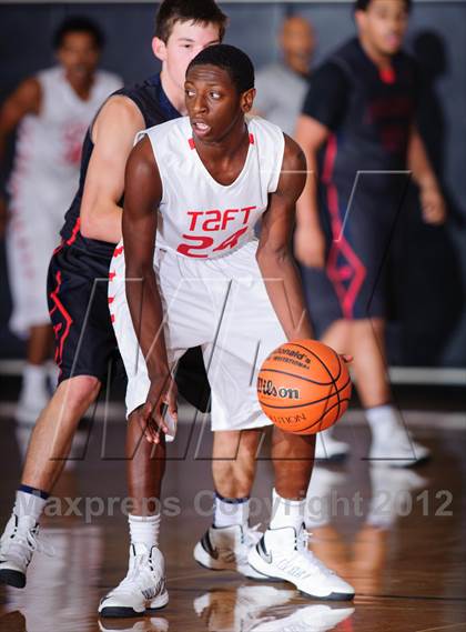 Thumbnail 3 in Pearce vs. Taft (McDonald's Texas Invitational) photogallery.