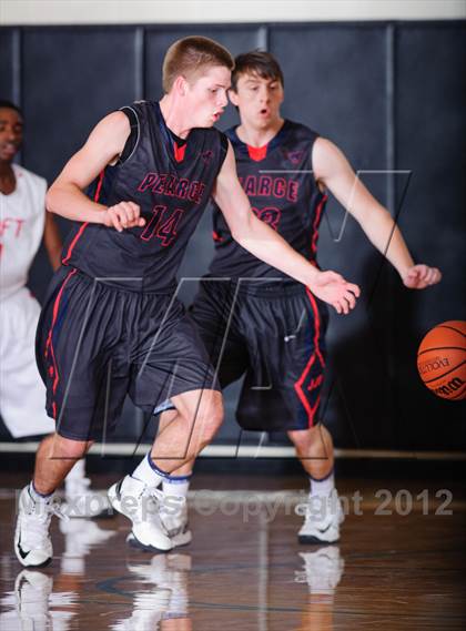 Thumbnail 3 in Pearce vs. Taft (McDonald's Texas Invitational) photogallery.