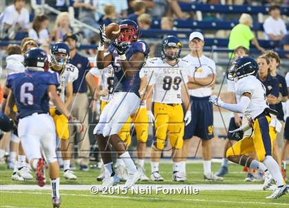 Thumbnail 2 in Centennial vs. Highland Park (Tom Landry Classic) photogallery.