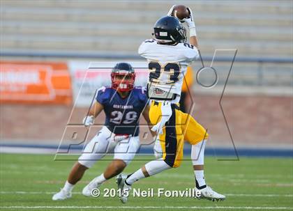 Thumbnail 3 in Centennial vs. Highland Park (Tom Landry Classic) photogallery.
