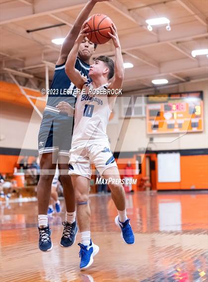 Thumbnail 3 in Goliad vs Snook (Schulenburg Shorthorn Tournament) photogallery.