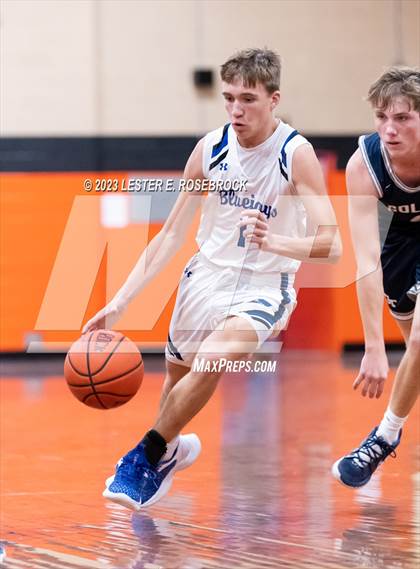 Thumbnail 2 in Goliad vs Snook (Schulenburg Shorthorn Tournament) photogallery.