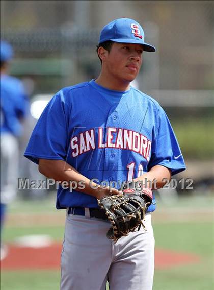 Thumbnail 2 in Granada vs. San Leandro (Alhambra Easter Classic) photogallery.
