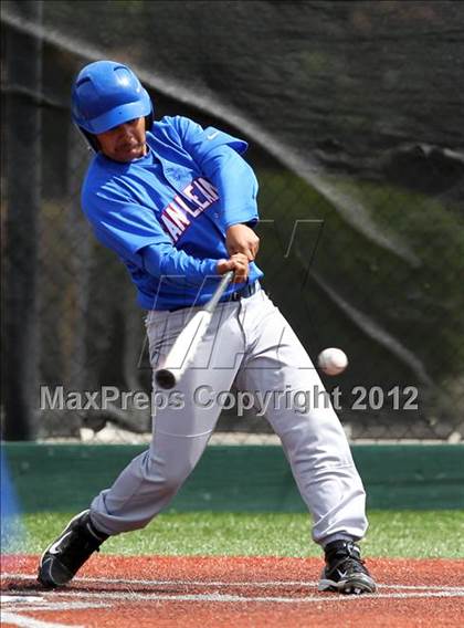 Thumbnail 2 in Granada vs. San Leandro (Alhambra Easter Classic) photogallery.