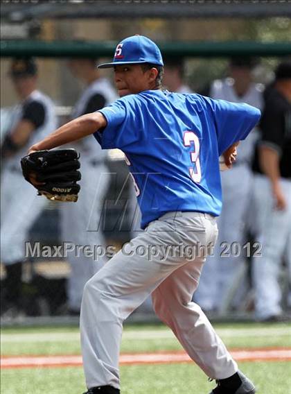 Thumbnail 2 in Granada vs. San Leandro (Alhambra Easter Classic) photogallery.