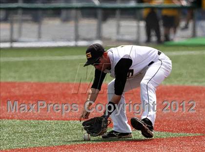Thumbnail 2 in Granada vs. San Leandro (Alhambra Easter Classic) photogallery.