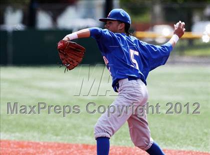Thumbnail 3 in Granada vs. San Leandro (Alhambra Easter Classic) photogallery.