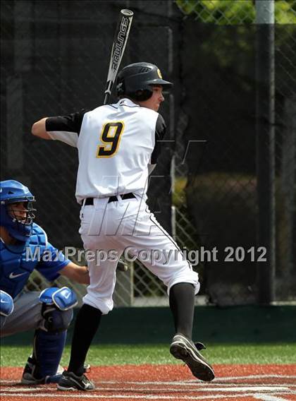 Thumbnail 1 in Granada vs. San Leandro (Alhambra Easter Classic) photogallery.
