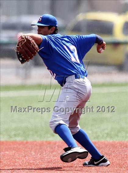 Thumbnail 2 in Granada vs. San Leandro (Alhambra Easter Classic) photogallery.