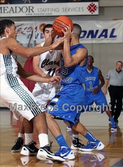 Thumbnail 2 in North Crowley vs. Clark (McDonald's Texas Invitational) photogallery.