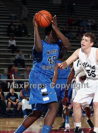 Thumbnail 2 in North Crowley vs. Clark (McDonald's Texas Invitational) photogallery.