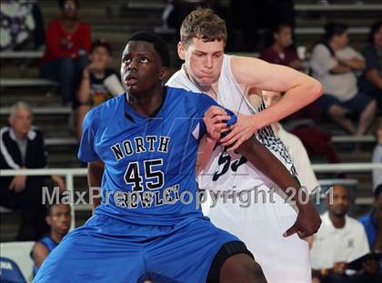 Thumbnail 3 in North Crowley vs. Clark (McDonald's Texas Invitational) photogallery.