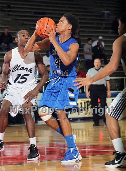 Thumbnail 2 in North Crowley vs. Clark (McDonald's Texas Invitational) photogallery.