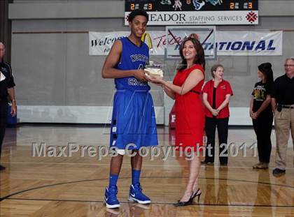 Thumbnail 3 in North Crowley vs. Clark (McDonald's Texas Invitational) photogallery.