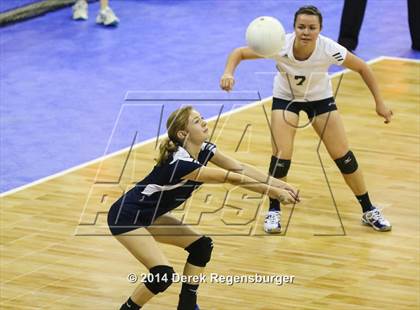Thumbnail 3 in Eaton vs Olathe (CHSAA 3A Playoff) photogallery.