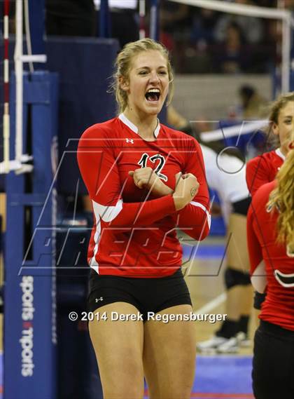 Thumbnail 1 in Eaton vs Olathe (CHSAA 3A Playoff) photogallery.