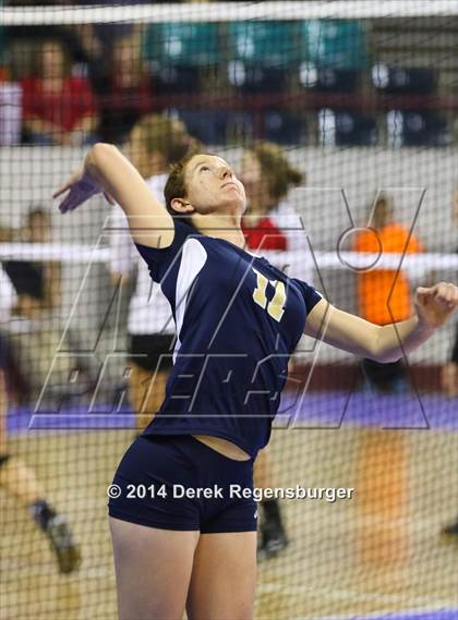 Thumbnail 1 in Eaton vs Olathe (CHSAA 3A Playoff) photogallery.