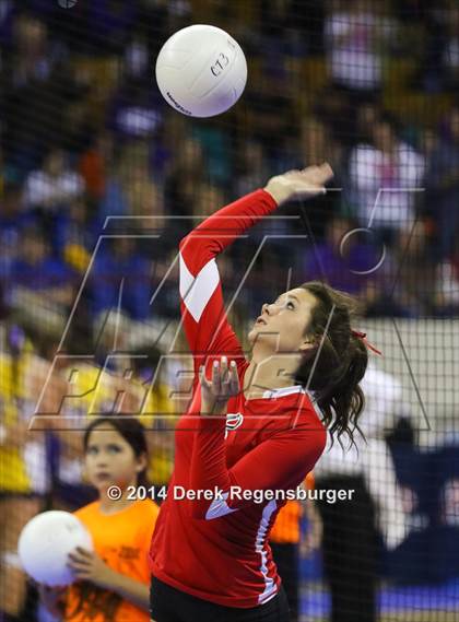 Thumbnail 2 in Eaton vs Olathe (CHSAA 3A Playoff) photogallery.