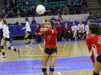 Thumbnail 3 in Eaton vs Olathe (CHSAA 3A Playoff) photogallery.