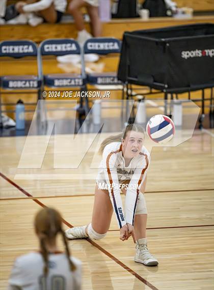Thumbnail 2 in Tucson High Magnet School @ Cienega photogallery.