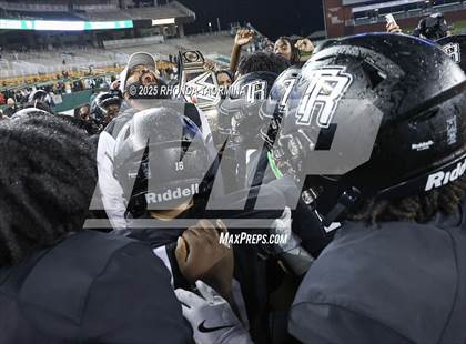 Thumbnail 2 in Boerne vs. Randle (UIL 5A D2 Football Semifinal) photogallery.