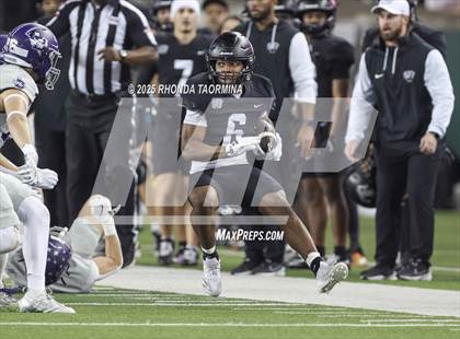 Thumbnail 3 in Boerne vs. Randle (UIL 5A D2 Football Semifinal) photogallery.