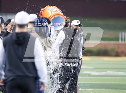 Thumbnail 2 in Boerne vs. Randle (UIL 5A D2 Football Semifinal) photogallery.