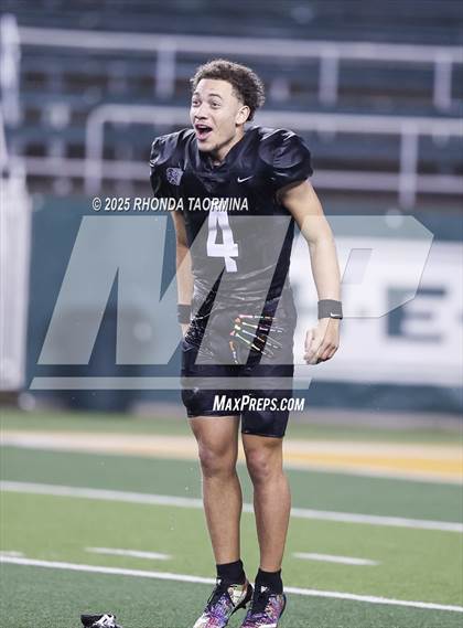 Thumbnail 2 in Boerne vs. Randle (UIL 5A D2 Football Semifinal) photogallery.