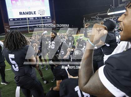 Thumbnail 3 in Boerne vs. Randle (UIL 5A D2 Football Semifinal) photogallery.