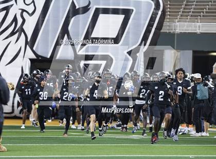 Thumbnail 1 in Boerne vs. Randle (UIL 5A D2 Football Semifinal) photogallery.