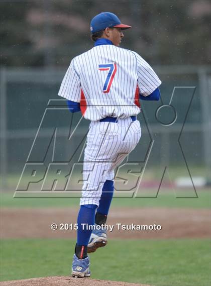 Thumbnail 2 in Manogue @ Reno (NIAA D1 North Semifinal) photogallery.