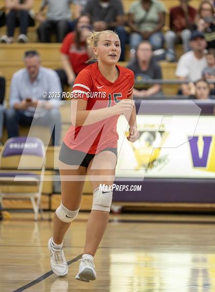 Thumbnail 2 in Bishop Alemany vs Hart photogallery.